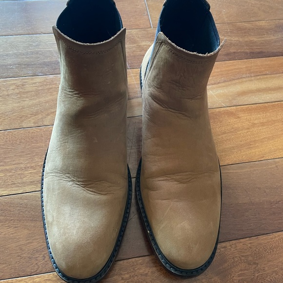 Gently worn ~Cole Haan light brown Chelsea boot. Mens 7.5 - Picture 3 of 5